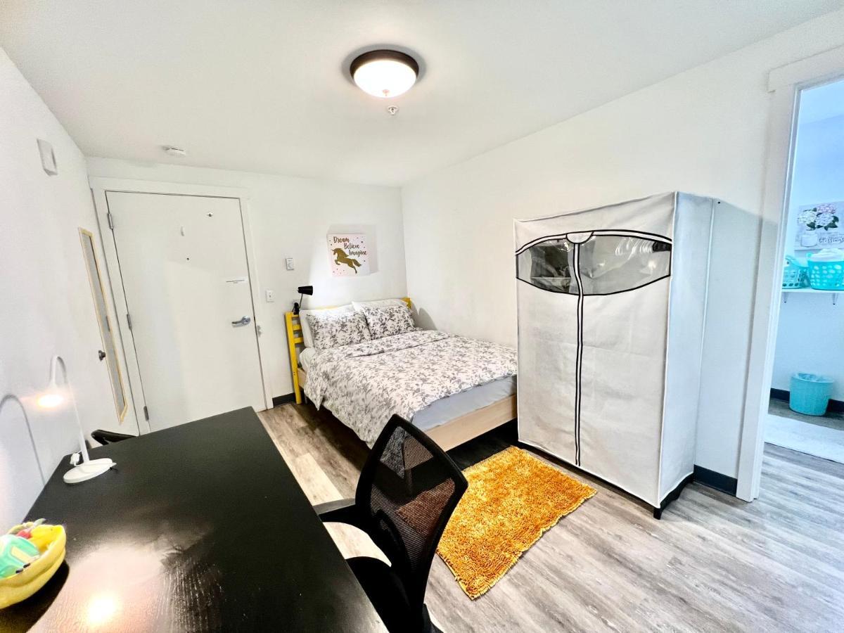 Micro Studio Apartment 10 Minutes Walk To University Of Washington Seattle Exterior photo